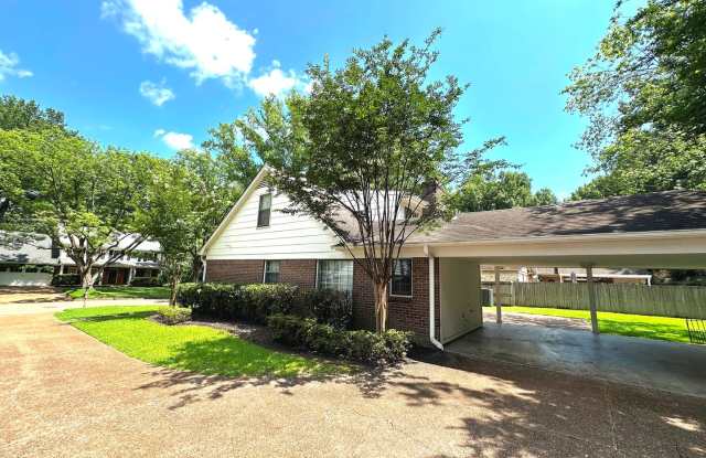 Spacious Germantown home! Fully Fenced! Walking distance to Farmington Elementary. Small pets are welcome. 2 bedrooms down. Gallery 3