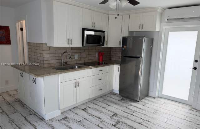 3837 NE 17th Ave photos photos