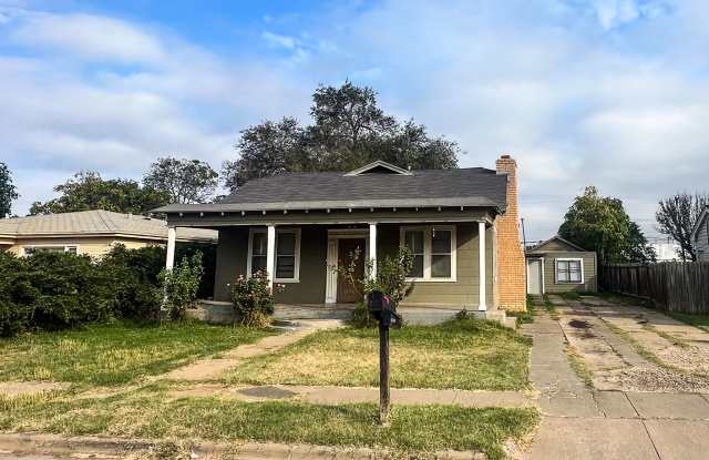 1912 20th St - 1912 20th Street, Lubbock, TX 79411
