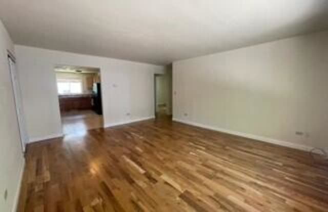 251 Elmwood Ave - 251 Elmwood Avenue, Lake Geneva, WI 53147