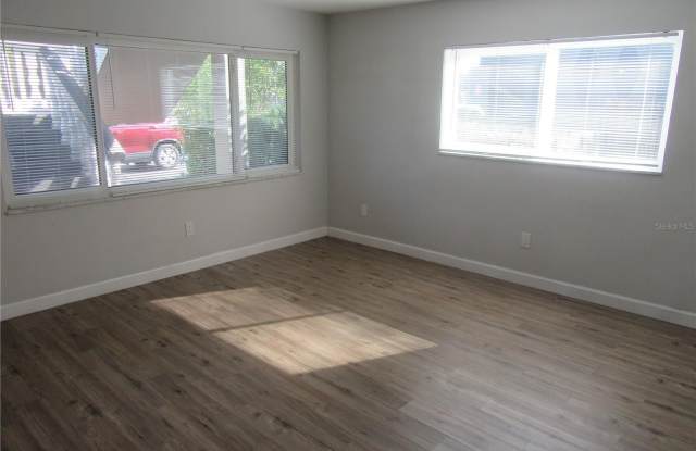 5900 22ND Avenue N Gallery 3