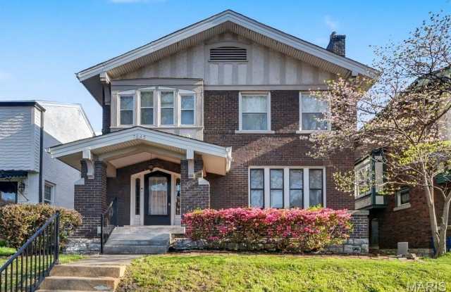 7045 Pershing Avenue photos photos