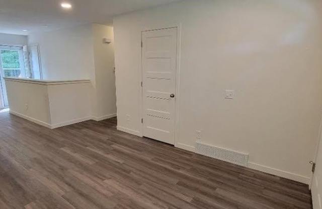 2801 Victoria Ln. Gallery 4