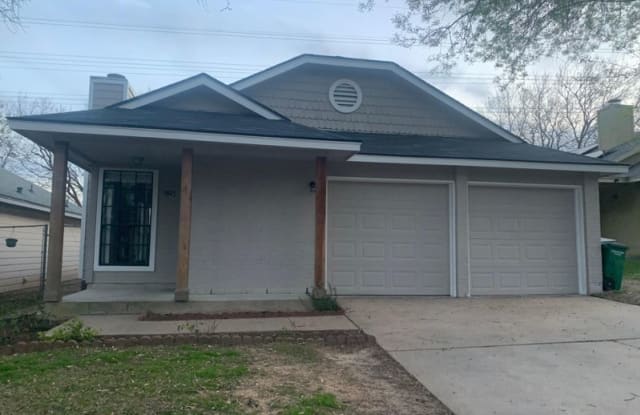 1807 Heathetglen ln - 1807 Heatherglen Lane, Austin, TX 78758