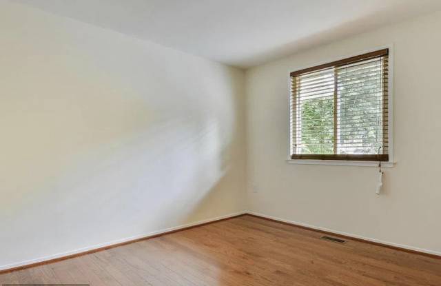 14434 Pebble Hill Lane Gallery 4