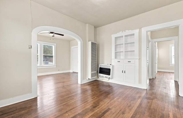 313 S PINE ST photos photos