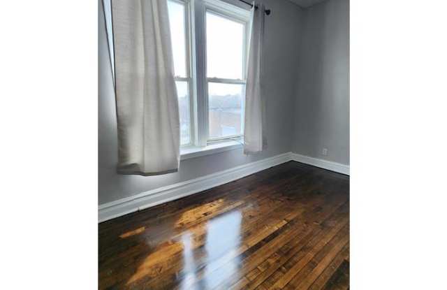 1553 South Ridgeway Avenue - 1 photos photos