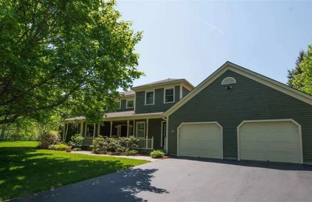 Spacious 4‑Bedroom Home for Rent in Williston, VT photos photos