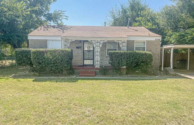 Updated 2 Bed Home with Garage, Huge Yard & Storage in Del City photos photos