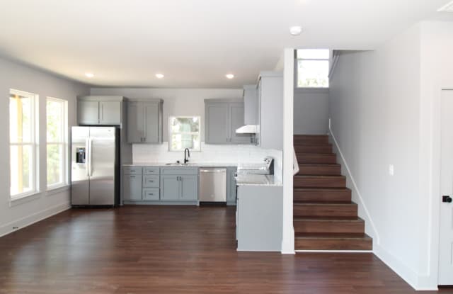 1960 West Stone StreetUnit #1 Gallery 4