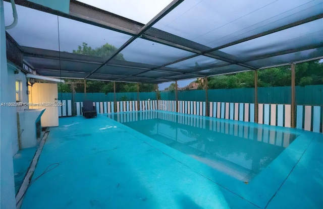 15735 NW 28th Place 1, Miami Gardens, FL 33054 photos photos