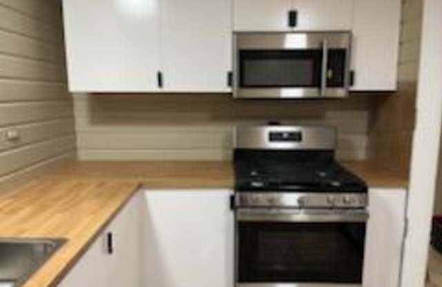 2040 Carter Street - 2040 Carter Street, Racine, WI 53402