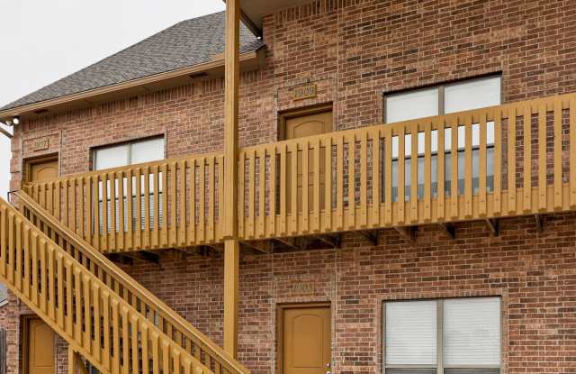 !!50 Percent off your 1st Months Rent!! Spacious 1BD/1BTH Apartment with a Private Balcony in the Heart of Norman! Gallery 3