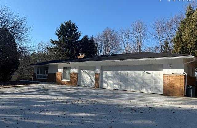 1440 W Square Lake Road photos photos