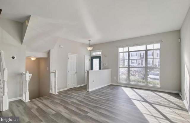 3938 HARTLAKE STREET Gallery 4