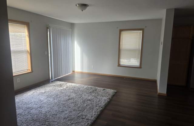 102 East Montcalm Street - 1 Gallery 3