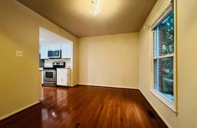 6279 KERRYDALE Drive Gallery 3