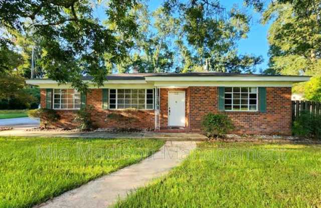 102 Chippewa Dr photos photos