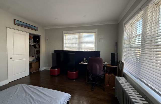 2759-65 North Kilbourn Ave. Gallery 3
