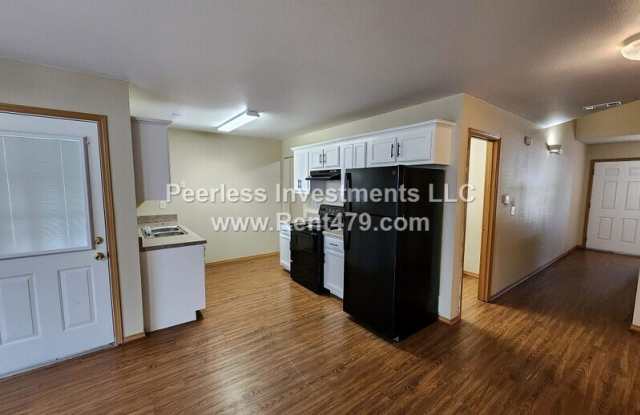 844-B Lariat St photos photos