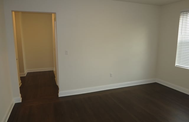 7803 Hudson Avenue Gallery 3