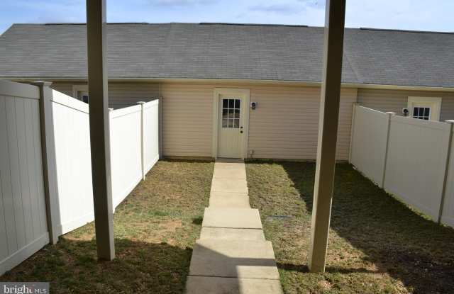 11761 NATIONALS LANE Gallery 3