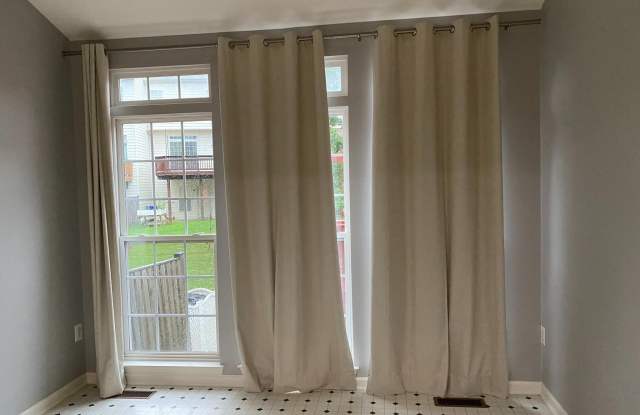 2212 BARNET COURT Gallery 4