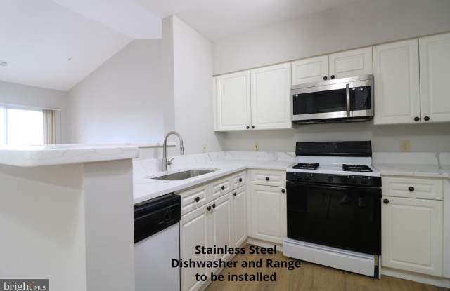 2204 WESTCOURT Lane Gallery 3