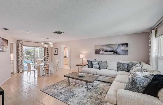 10 STONE MOUNTAIN Boulevard Gallery 3