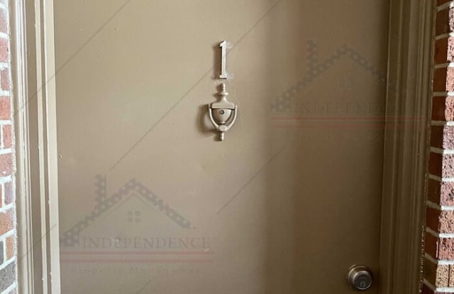 1507 Manchester Avenue Gallery 2