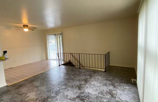 2 Bedroom- 20169 Ash Ln in Lynwood, IL photos photos