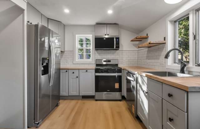 14 Lincoln St - 14 Lincoln Street, Weymouth Town, MA 02191