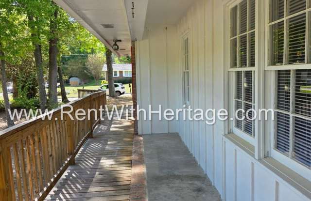 Fantastic 4 bed/2 bath Brick Ranch Home with an Open Floor Plan/ Partial Finished Basement.  Very Spacious!!!!! Gallery 4