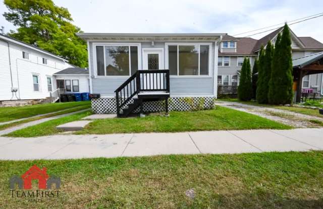 608 Central Street - 608 Central Street, Oshkosh, WI 54901