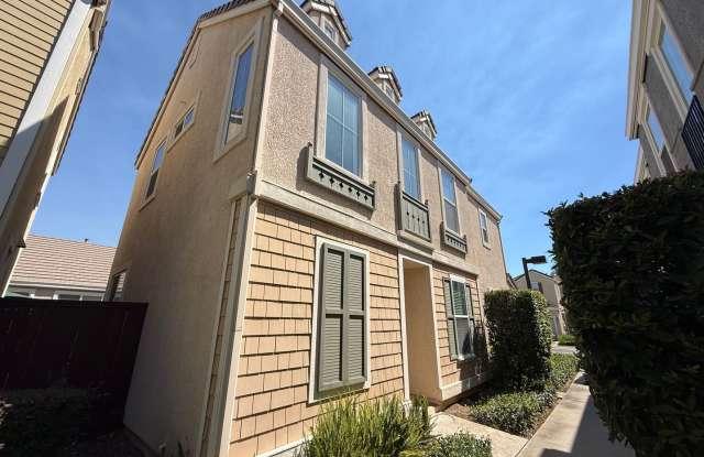 Charm  convenience in this Elk Grove Home photos photos