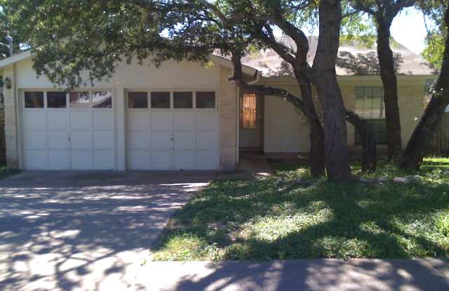 1915 Ramona Circle photos photos