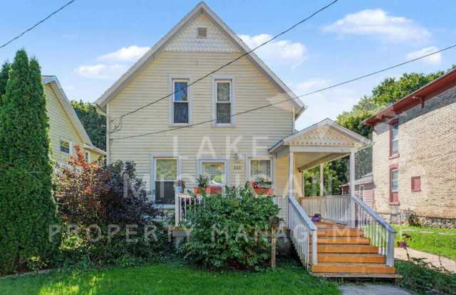 342 Page St NE Gallery 1
