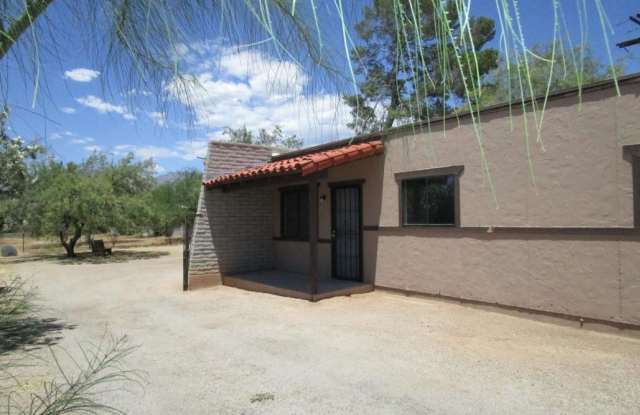 One Bedroom Townhome - 4237 East Glenn Street, Tucson, AZ 85712