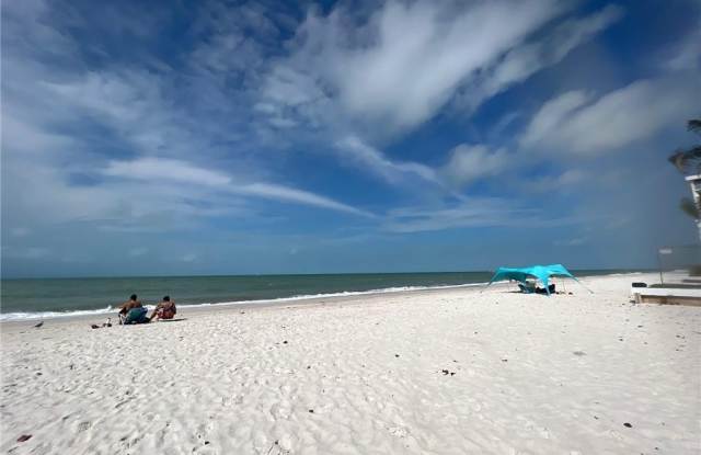 3420 Gulf Shore Blvd N unit: 51 photos photos