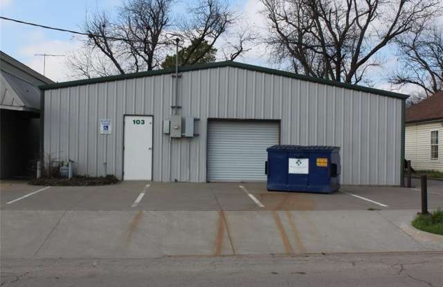 103 Scurlock Avenue - 103 Scurlock Avenue, Cleburne, TX 76031