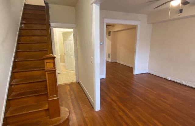 1423 Morse St NE Gallery 3