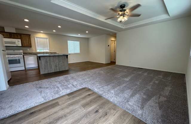 Gated Brand New 3-Bedroom Mobile Home in Prime La Loma District photos photos Gated Brand New 3-Bedroom Mobile Home in Prime La Loma District photos photos