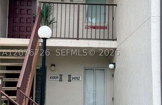 14014 SW 93rd Ln Gallery 1