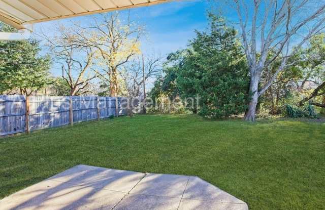 1404 Timberlake Circle Gallery 2