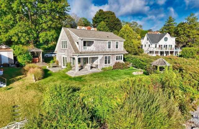 73 Bayside Avenue - 73 Bayside Avenue, Newport County, RI 02871