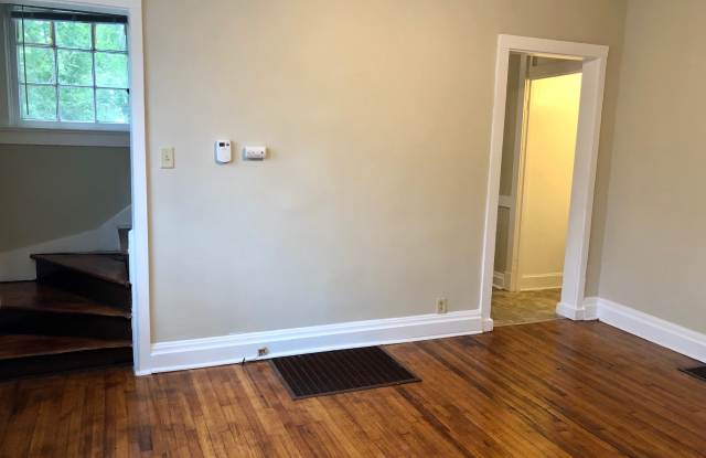 525 E Bergen Street - 525 East Bergen Street, Springfield, IL 62702