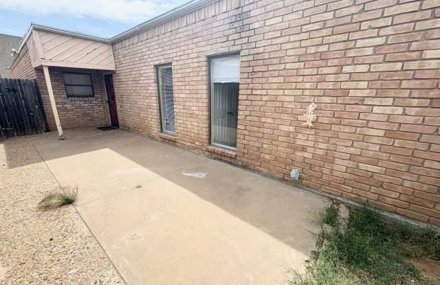 3/2 Ready to Rent ASAP! - 304 Thomas Street, Midland, TX 79703