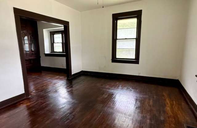 3 bedroom / 2 bath Gallery 4