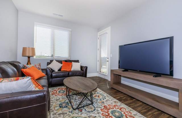 Overlook at Mesa Creek Apartments Gallery 2
