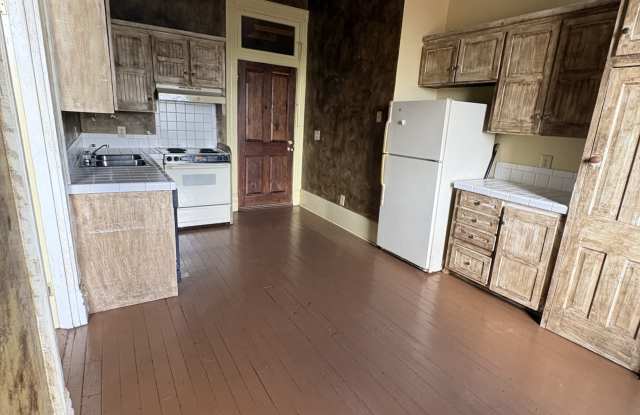 131 Gallatin Street - 2 Gallery 3